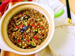 15、肉末茄子粉丝煲,成品