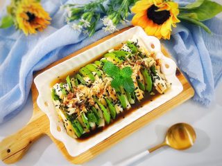 11、吃豆腐+健康饮食之好吃到飞起的牛油果拌豆腐,按照芽芽的惯例,还是要美美的摆拍一下的????