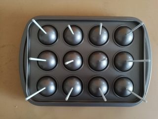 8、棒棒糖蛋糕,8.插入棒棒糖棍