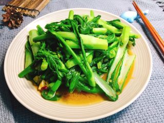 11、绿色美食蒜蓉菜苔,一盘素菜是我的最爱！健康美味还养生！