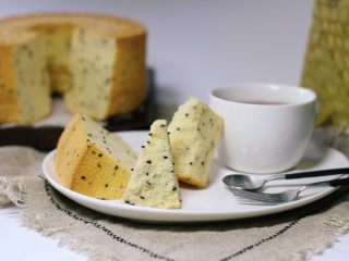 15、酸奶芝麻戚风,组织