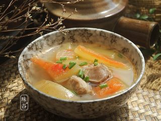 13、西瓜翠衣消暑靓汤,习惯性的来个特写，色诱一下亲们的味觉。