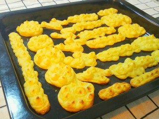 15、烤土豆泥,烤完的土豆泥，表面金黄，酥脆。