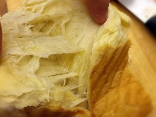 17、一发也能做出超级柔软的土司,再来看看里面组织，很好，很柔软；