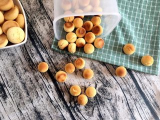 4、健康无添加【自制小馒头】,注意看烘烤TIPS；