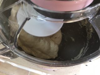 22、（Chinese Burger King）肉夹馍,揉面。