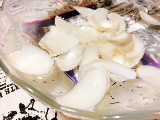 5、百合南瓜粥,洗净