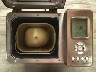 12、黄桃香酥面包,面团一发结束，发至约2倍大。