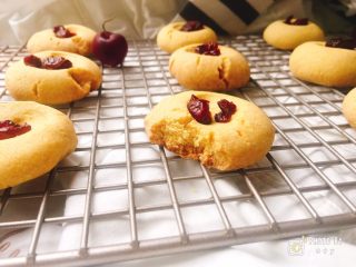 10、酥香无比的南瓜小饼干,非常酥香。