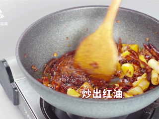 9、厨房小白的福音，电饭煲自制麻辣小龙虾,炒出红油