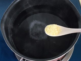 10、营养美味不打折翡翠傍金珠,放适量鸡精