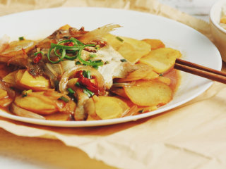 20、土豆烧鲳鱼,成品5