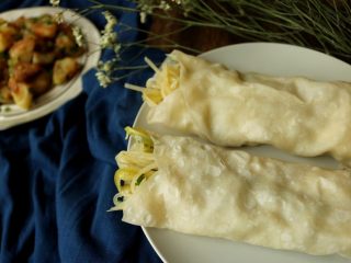 19、土豆丝卷饼,怎么吃都吃不够。