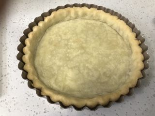 14、蜜桃乳酪派,取出待用