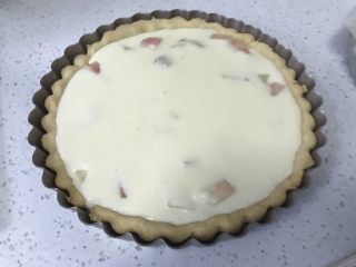 23、蜜桃乳酪派,加入乳酪糊