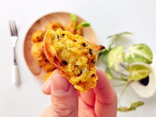 9、宝宝辅食：红薯芝麻曲奇,赶紧美美的享用吧