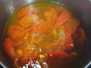 9、无法抵抗的诱惑——无油版番茄牛肉汤,中火炖至番茄软烂