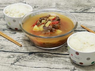 13、无法抵抗的诱惑——无油版番茄牛肉汤,配上一碗米饭，慢慢享用