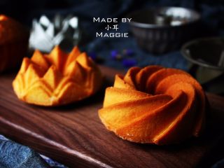 14、凹型海绵蛋糕,