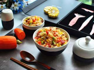 2、懒人饭：一只番茄饭,成品图