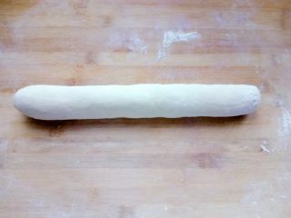 6、白吉馍(含中式汉堡做法),松弛好的面团搓成长条