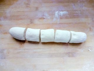 7、白吉馍(含中式汉堡做法),用刀均切为5份