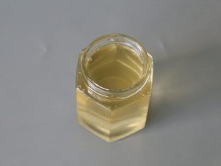 15、熬猪油,部分装瓶。