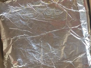 8、自制猪肉脯,接着翻面再烤10分钟