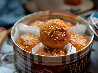 14、核桃酥,出炉后放凉就会变得酥脆好吃了