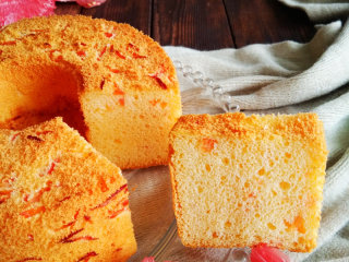 20、红柚果粒蛋糕,组织细腻柔软，似云朵般的轻盈。