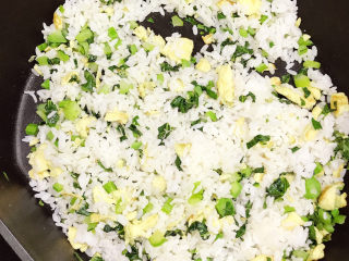 15、青菜炒饭,炒香