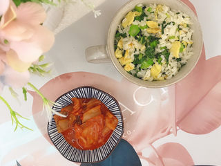 18、青菜炒饭,配上泡菜，美味