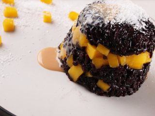 12、休闲小糕点香芒紫米糕-带带,美味清爽滴香芒紫米糕就做好啦