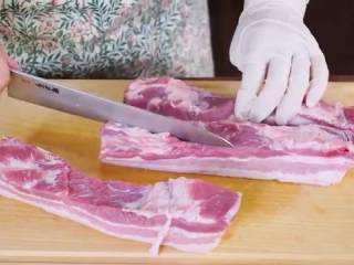 1、猪油拌饭&白菜卤&猪油拌饭,咸猪肉：五花肉切成条