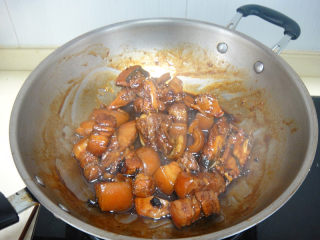 15、河蚌红烧肉,之后打开转大火收汁后熄火