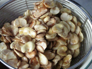 10、怪味胡豆,捞出控油