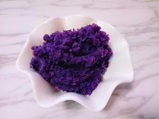 12、回甘清甜的苦瓜酿紫薯,紫薯泥，我个人特别喜欢紫色。很浪漫(^_^)