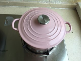 14、冬瓜薏米排骨汤,小火煲一个小时 