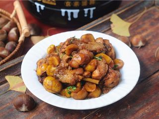 13、板栗烧鸡,拌匀即可出锅