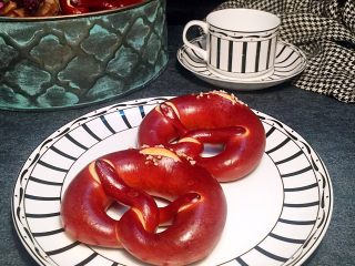 14、德国碱水面包普雷结,成品图