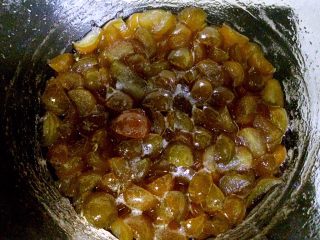 12、万能止咳水蜜制金桔,煮到金桔胶质，完全粘稠即可关火