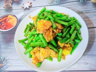 19、豇豆炒鸡蛋,装盘