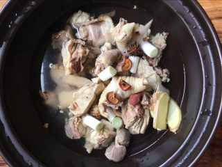 9、【洋参枣杞鸡汤】补气养神的高考餐,这个状态就可以