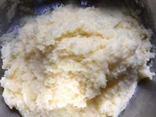 3、椰蓉花朵面包,冰箱冷冻半小时