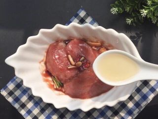 7、蜜汁叉烧肉～好吃又入味,料酒1汤匙去腥