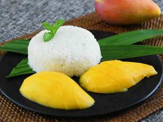 9、香甜可口的芒果糯米饭，在家也能做,自己做的爆款糯米饭，不用去泰国也能吃到哦~