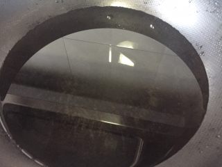 9、清蒸鳕鱼,锅里放水烧开