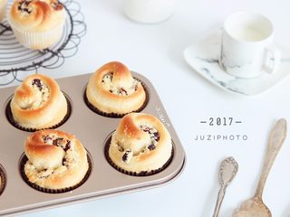 9、蔓越莓椰蓉花朵面包,成品