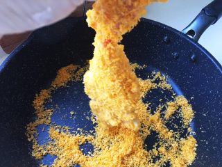15、几乎无油的“炸”猪排,穿上了黄金战袍面包糠！我们的大排要闪亮登场啦！