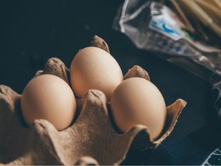 3、高逼格什锦桂林米粉,水煮一个鸡蛋备用